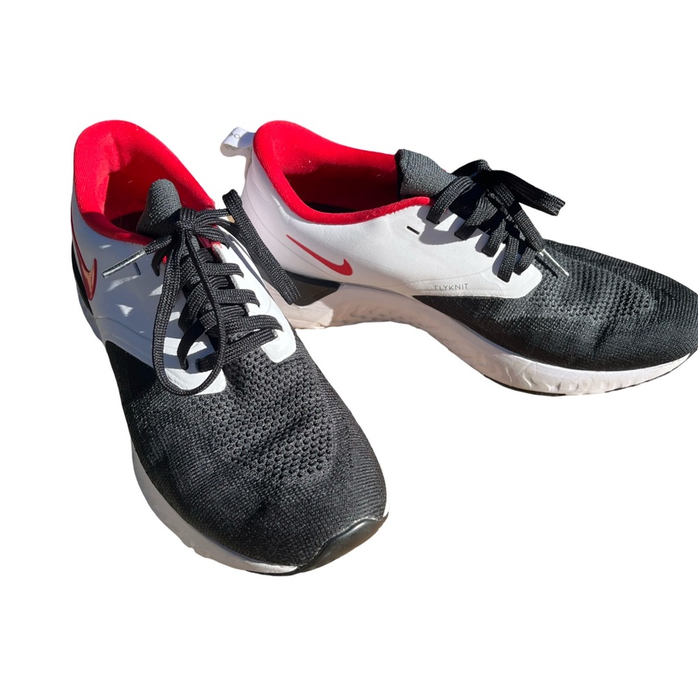 Nike women's Black/White/Red Athletic Running Shoes